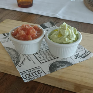 Knoflookmayonaise en Tomaat